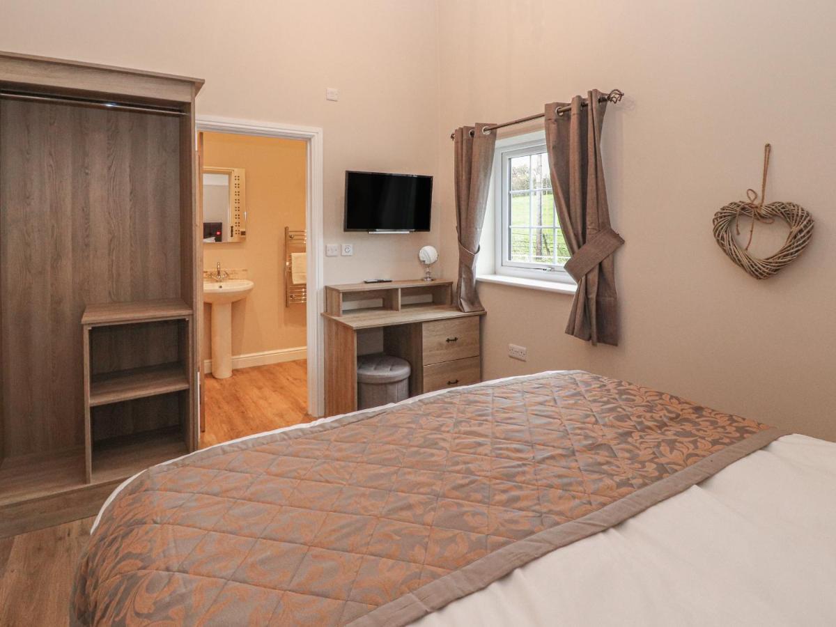 The Parlour Villa Chester Luaran gambar